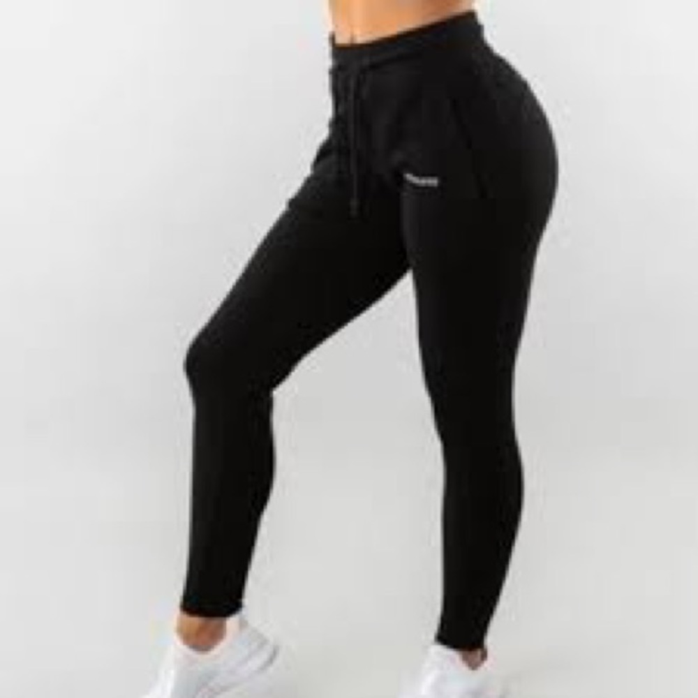 Alphalete Essential Jogger Black Medium